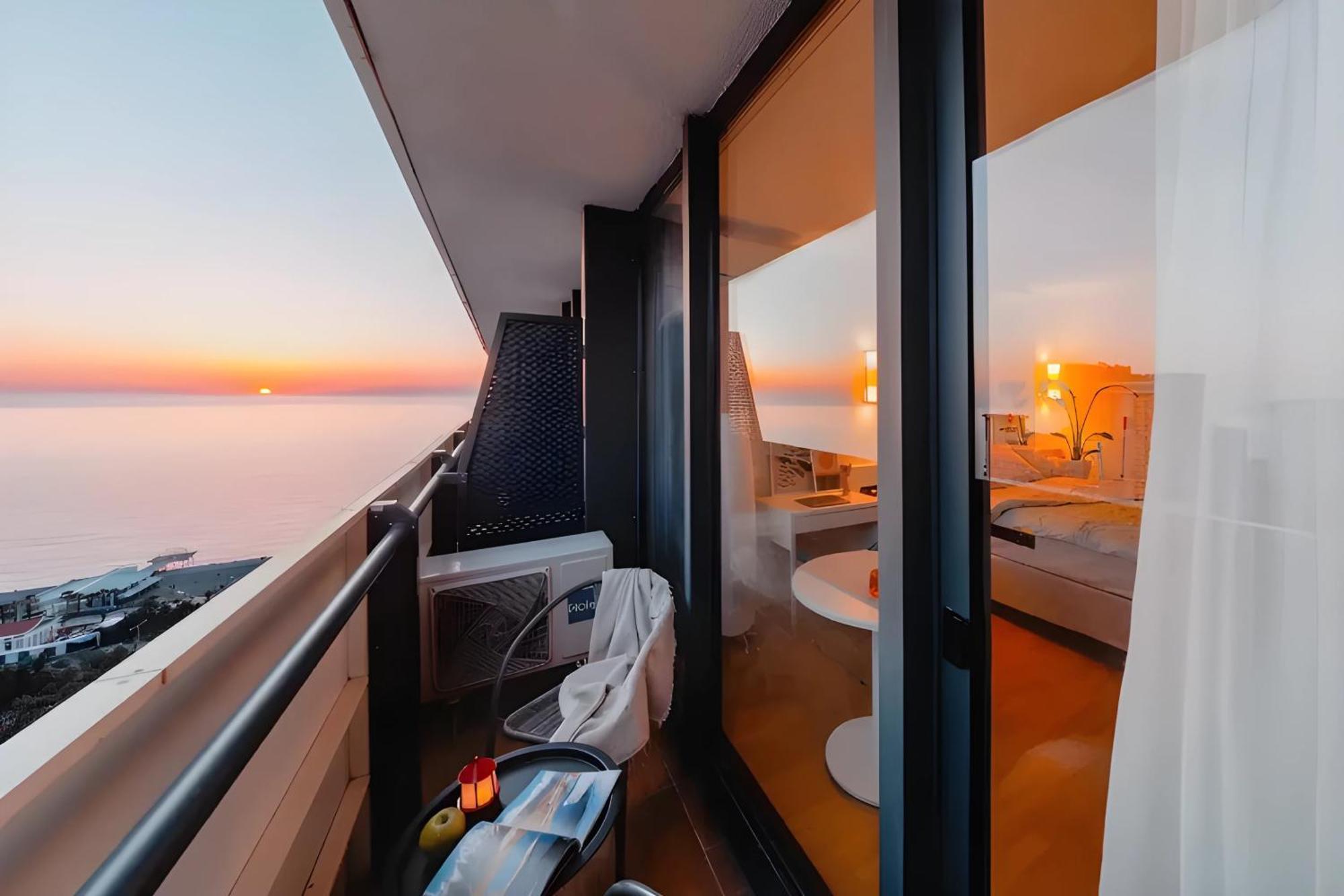 Luxury Orbi City Sea View Aparthotel Batumi Luaran gambar