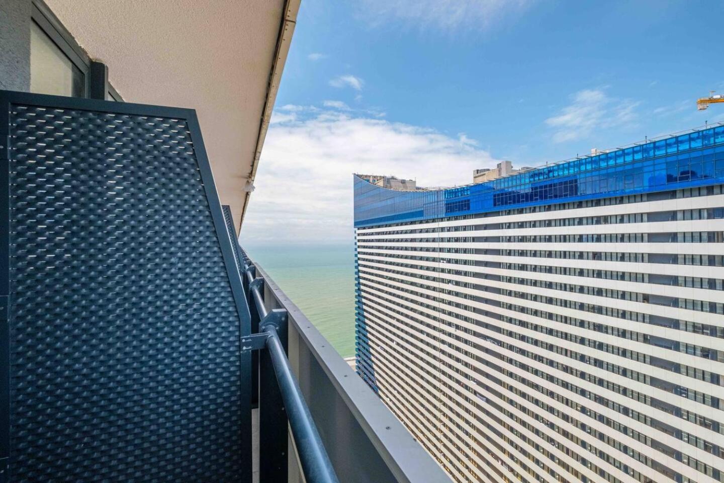 Luxury Orbi City Sea View Aparthotel Batumi Luaran gambar