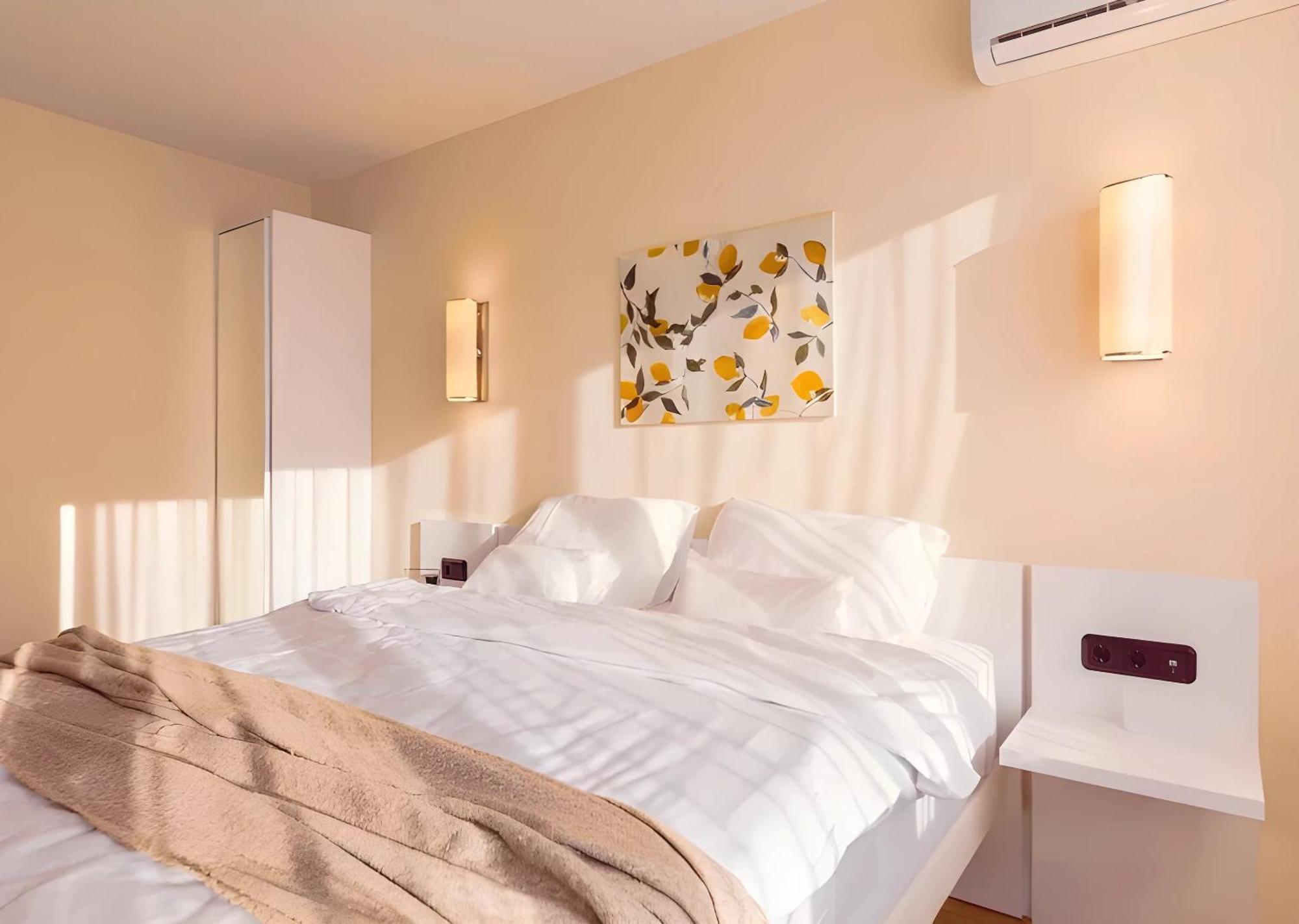 Luxury Orbi City Sea View Aparthotel Batumi Luaran gambar